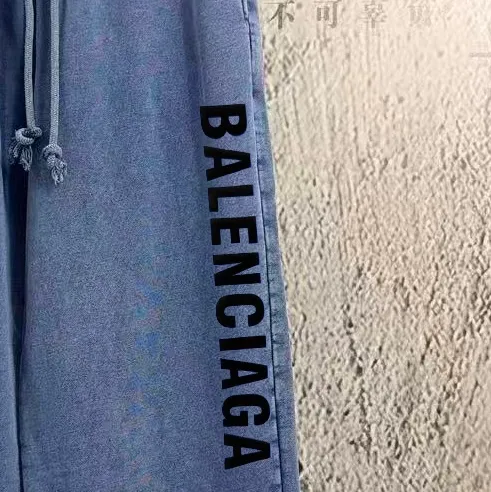 "𝙉𝙚𝙬⚜️Balenciaga" 2026 Autumn and Winter New Arrival sweatpants 360g 100% cotton distressed fried snowflakes, suede laminated print, wide-leg trousers Color: Black Blue green coffee, Sizes: S M L XL XXL Buy now👉 Buy now👉 Buy now👉